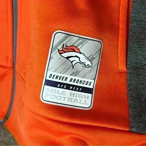 Denver Broncos NFL Football Zip Jacket Women Large Thermabase Team Apparel NWT - Picture 7 of 10